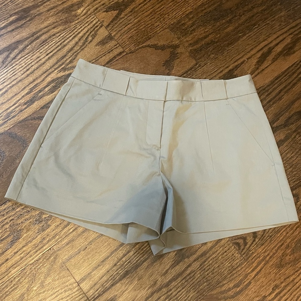NWT Theory Shorts - Sage Khaki